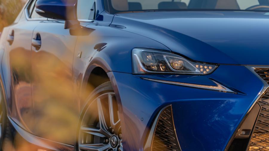 Детали экстерьера Lexus IS350 F-Sport (XE30) 2016 года  (NA) (фото 21 из 32)